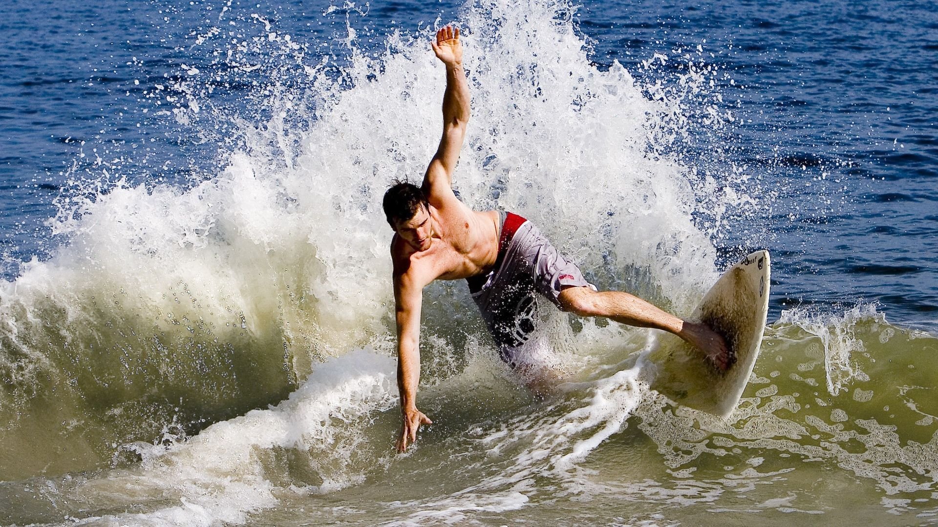 《电竞新秀:他们如何快速崛起?》,电竞新游